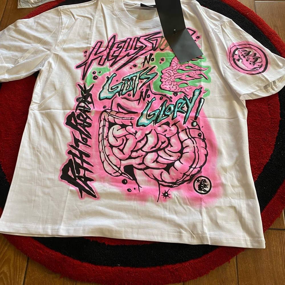Hellstar tee size medium